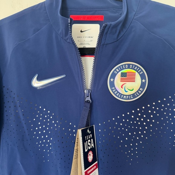 Nike NWT Women’s Team USA Paralympic Podium Small Jacket Paris 2024 Games - Picture 2 of 10